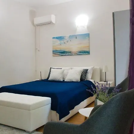 White Orchid Пула