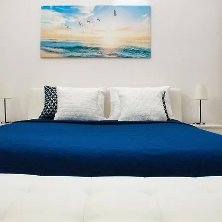 White Orchid Пула