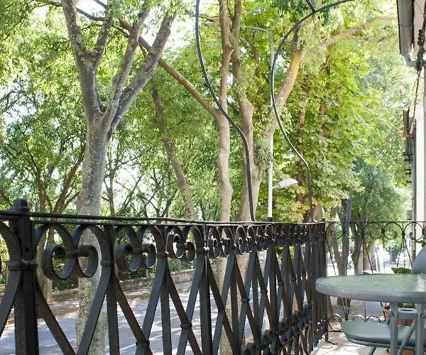 White Orchid Апартаменты *