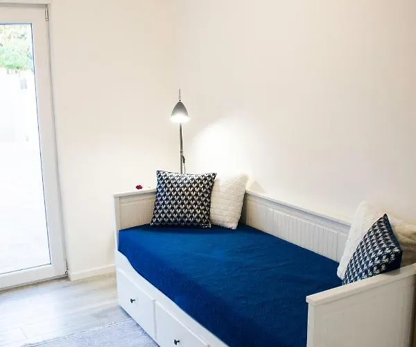 White Orchid Пула