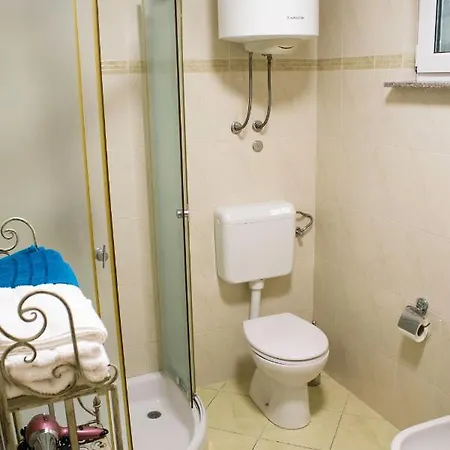 White Orchid Apartmán Pula