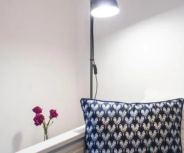 Apartament White Orchid