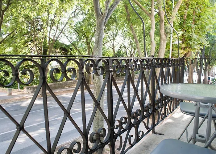 Apartment White Orchid *