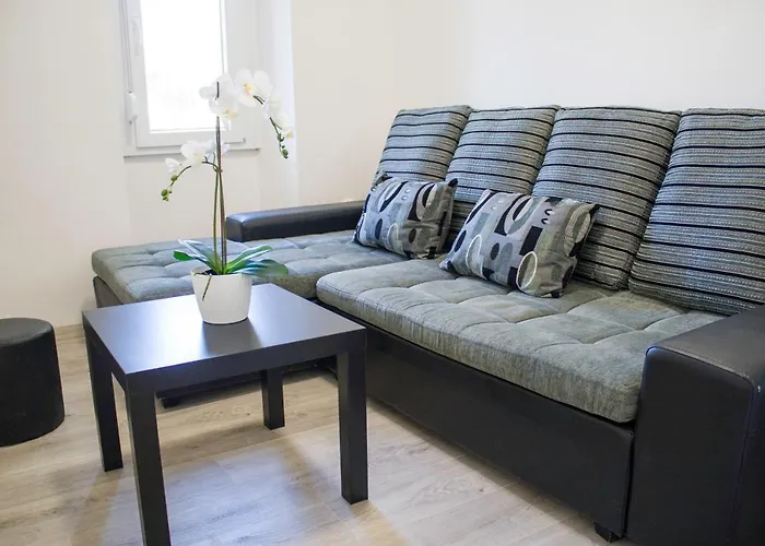 Apartment White Orchid *